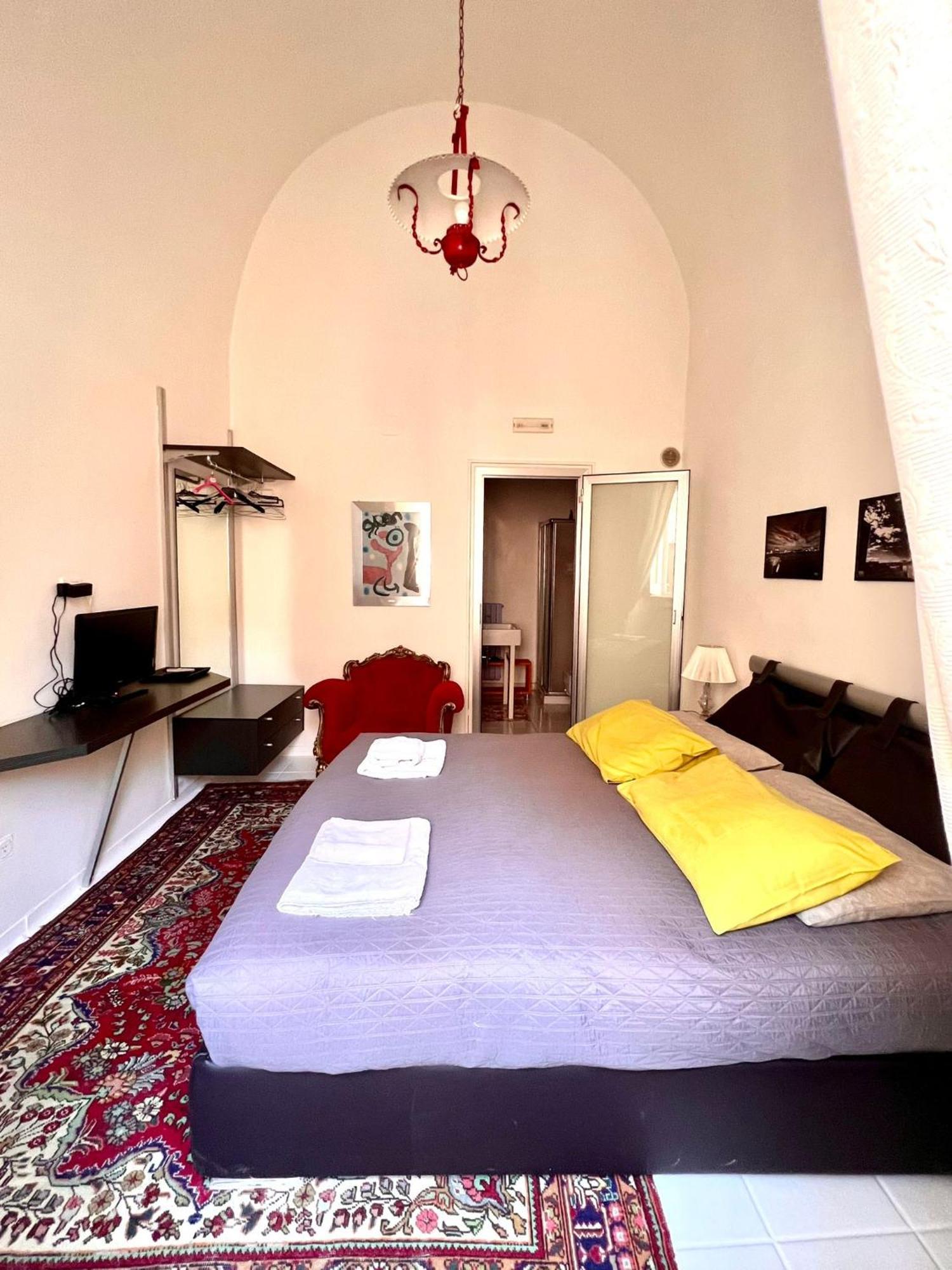Saint Patrick Guest House Barletta Kültér fotó